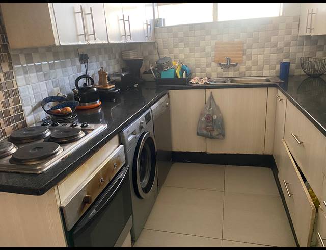 2 BEDROOM TOWNHOUSE FOR SALE IN LORENTZVILLE